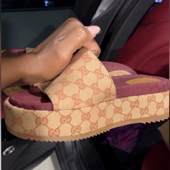 Gucci Beige Brown Monogram Slide Sandals - Picture 4 of 4